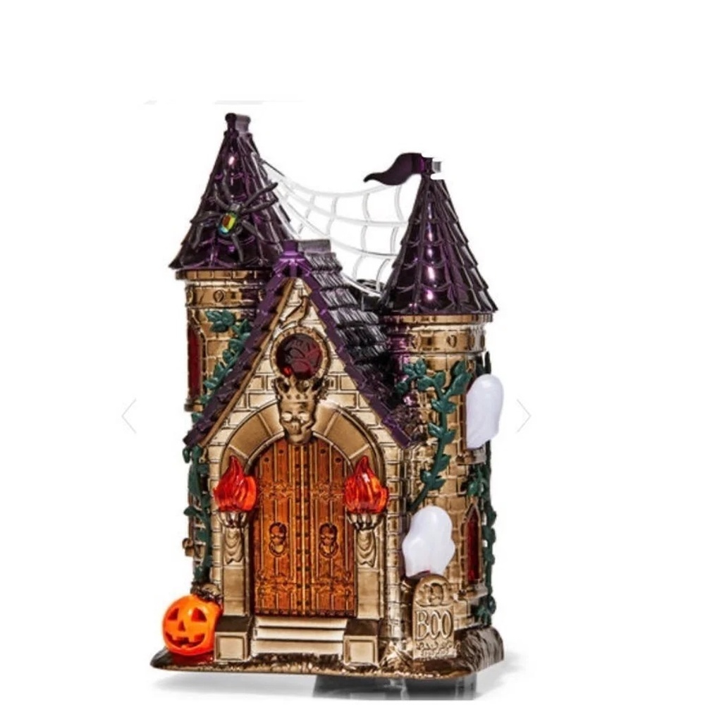 NWT Bath & Body Haunted Castle Projection Wallflower Plug In